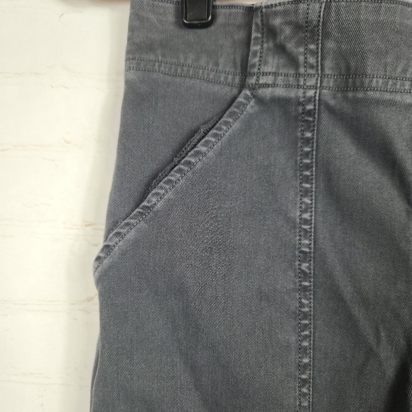 Spanx Stretch Twill Cargo Jogger Pants in Washed Black/Gray Medium (6-8) - Picture 4 of 11